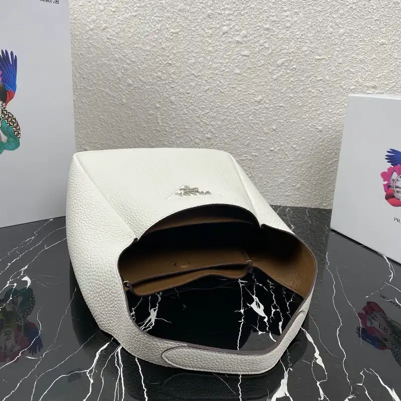 Pra*a bags 205fy0192