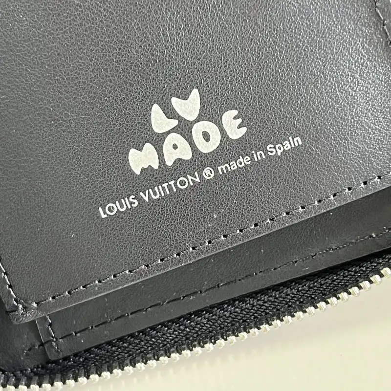 LV Bag 2112FY0008