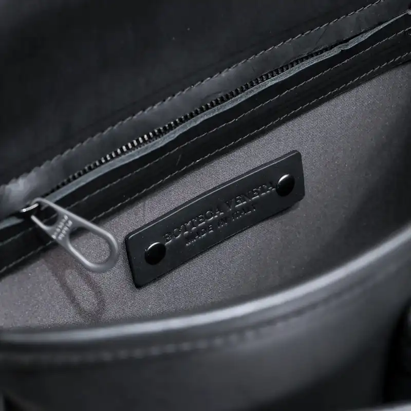 bo*te*ga Ve*ne*ta bags 2401ya0105