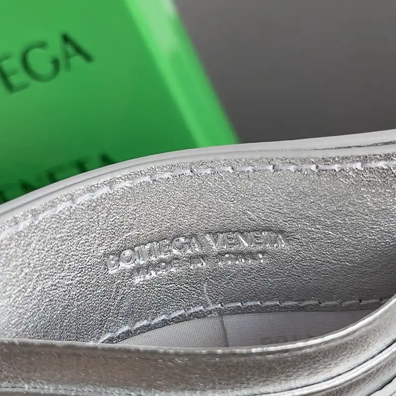 bo*te*ga Ve*ne*ta bags 2401ya0201