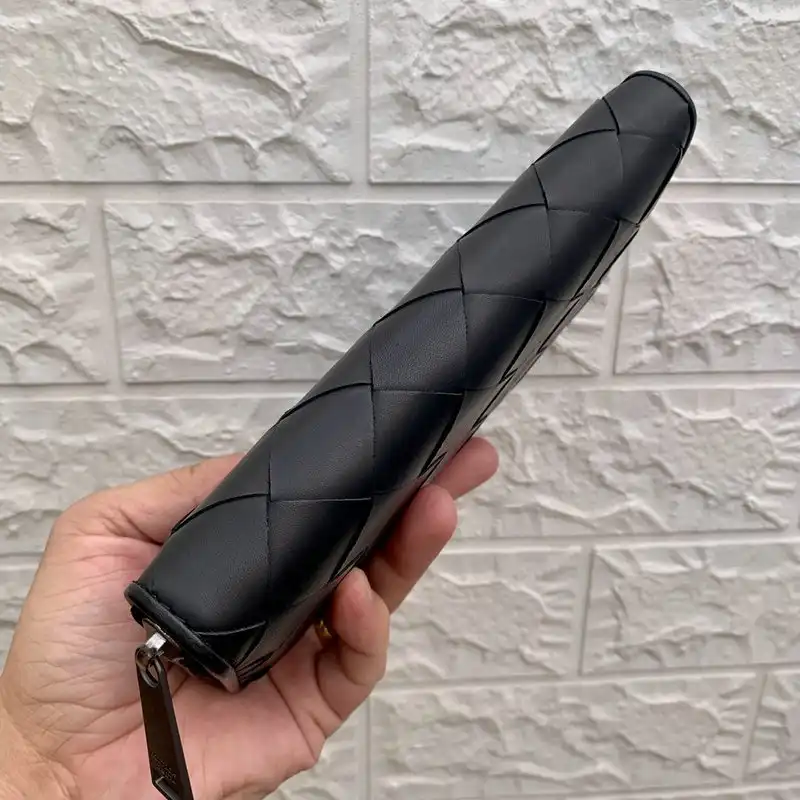 bo*te*ga Ve*ne*ta bag 20ya11045