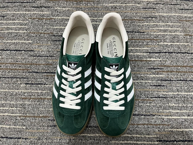 ontrend g*u*i x Ad*s 44