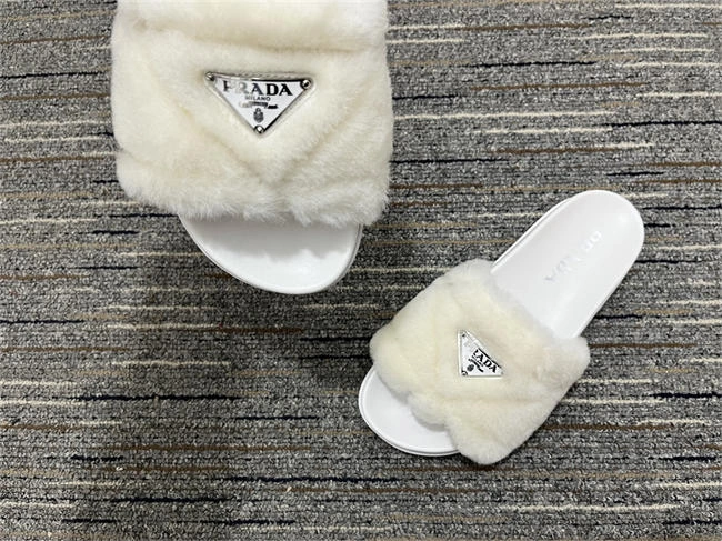 sportinspired Pra*a slipper 3348